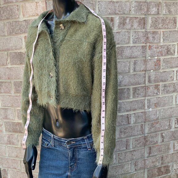 Forever 21 Eyelash Fuzzy Cropped Button Up Long Sleeve Sweater Sz S - Picture 7 of 9